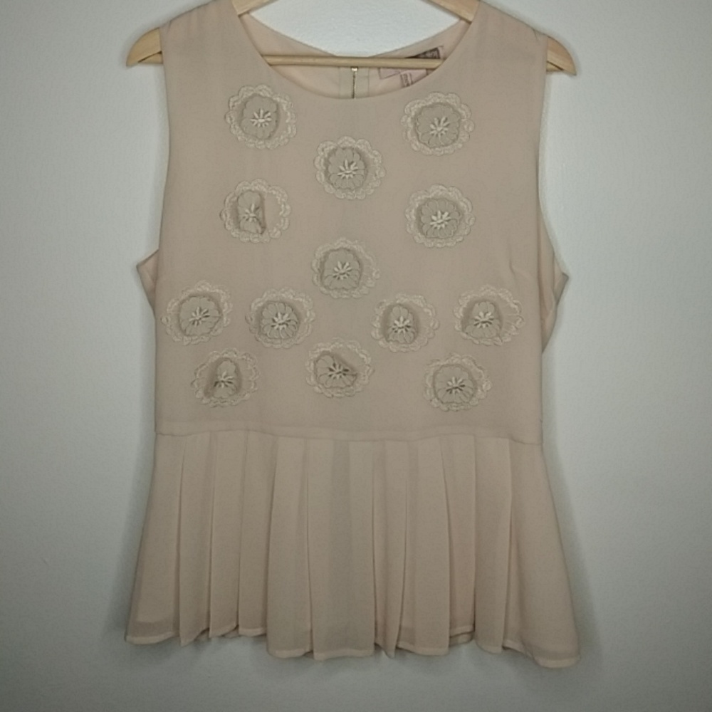 Sleeveless shirt pleated back zipper size L